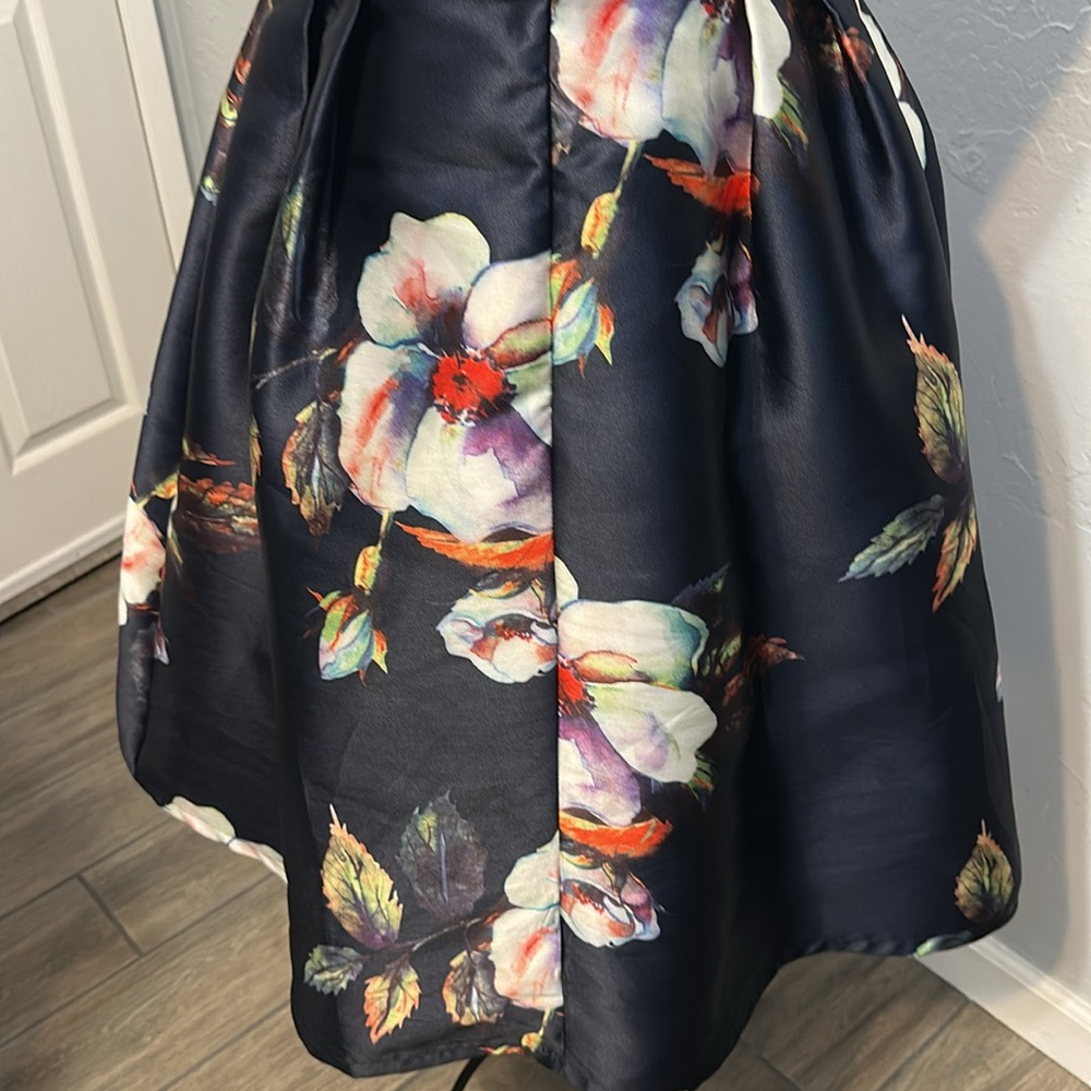 Beulah Style Floral on Navy, fit/flare occasion midi dress. Sleeveless. Size MP - Picture 7 of 12